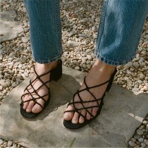 Doen Black Strappy Heeled Sandals (New with Tag)